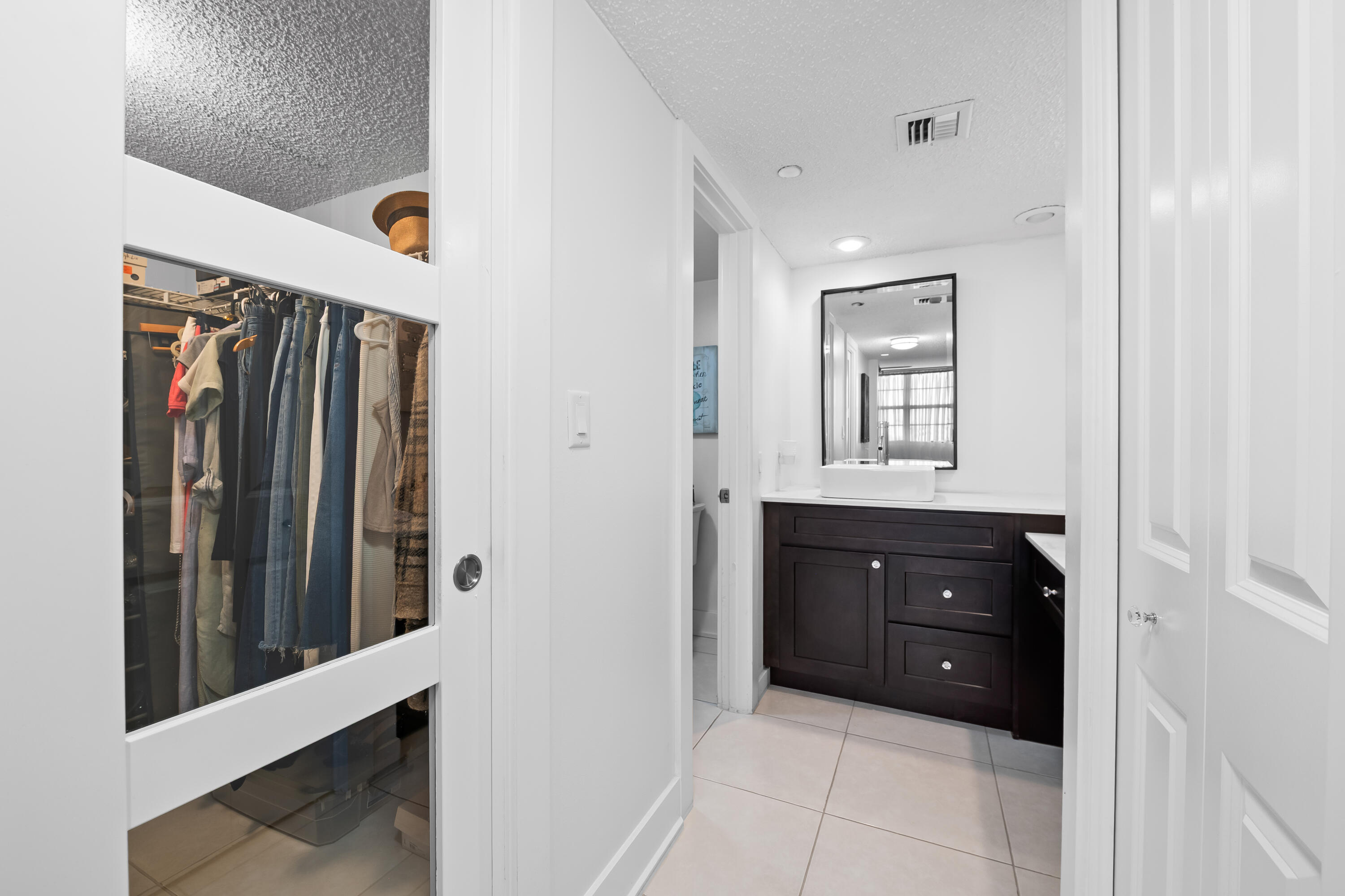 NO 52 PALM-AIRE COUNTRY CLUB - Residential