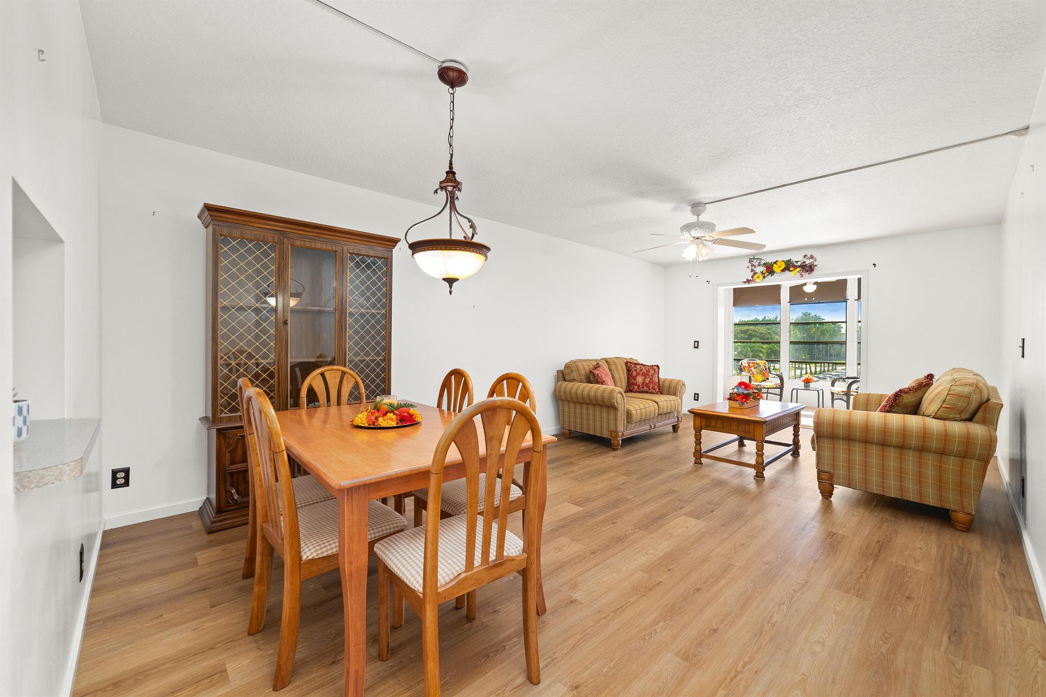 VILLAGE ROYALE ON THE GRE - Residential Lease