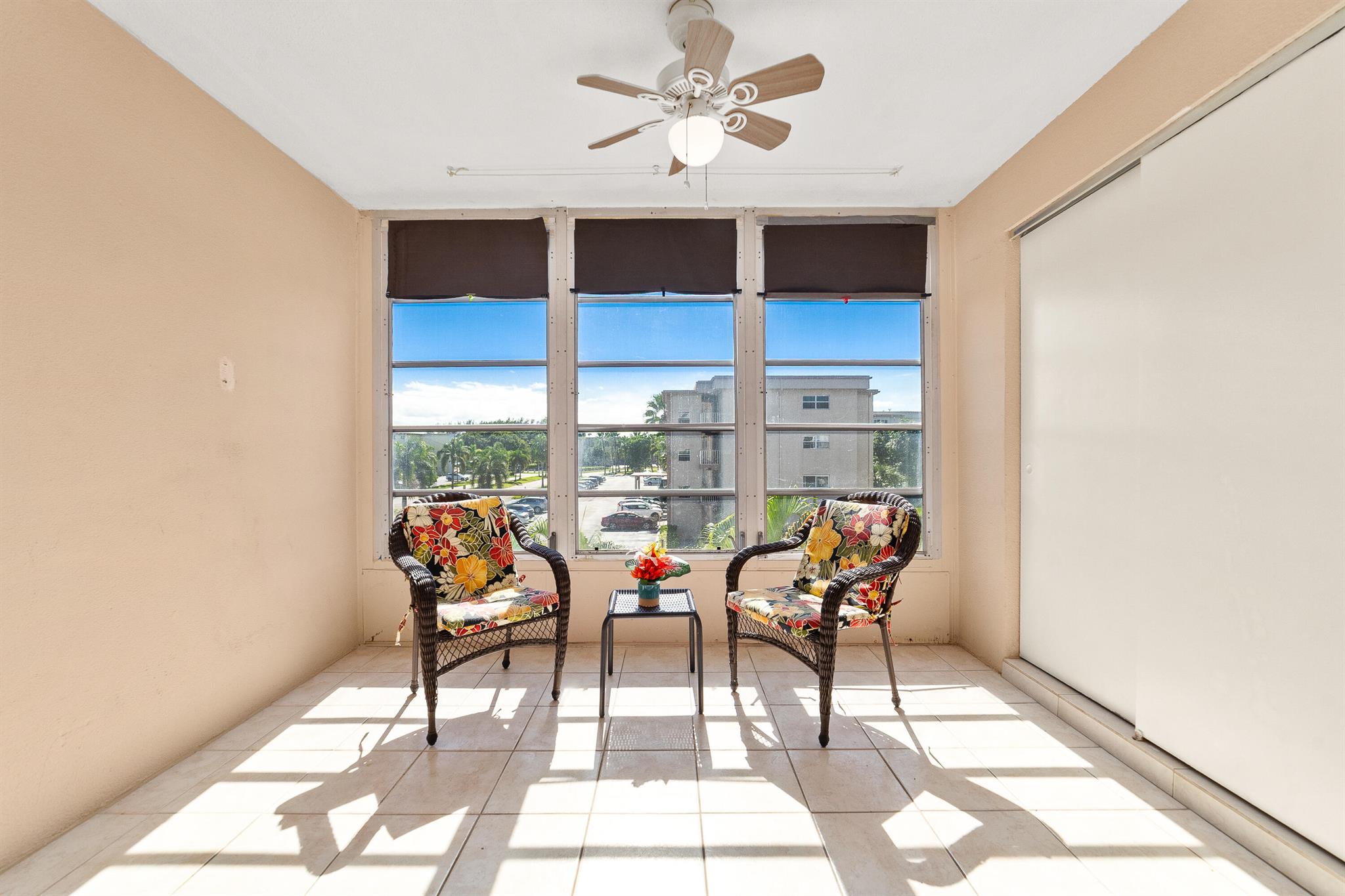 VILLAGE ROYALE ON THE GRE - Residential Lease