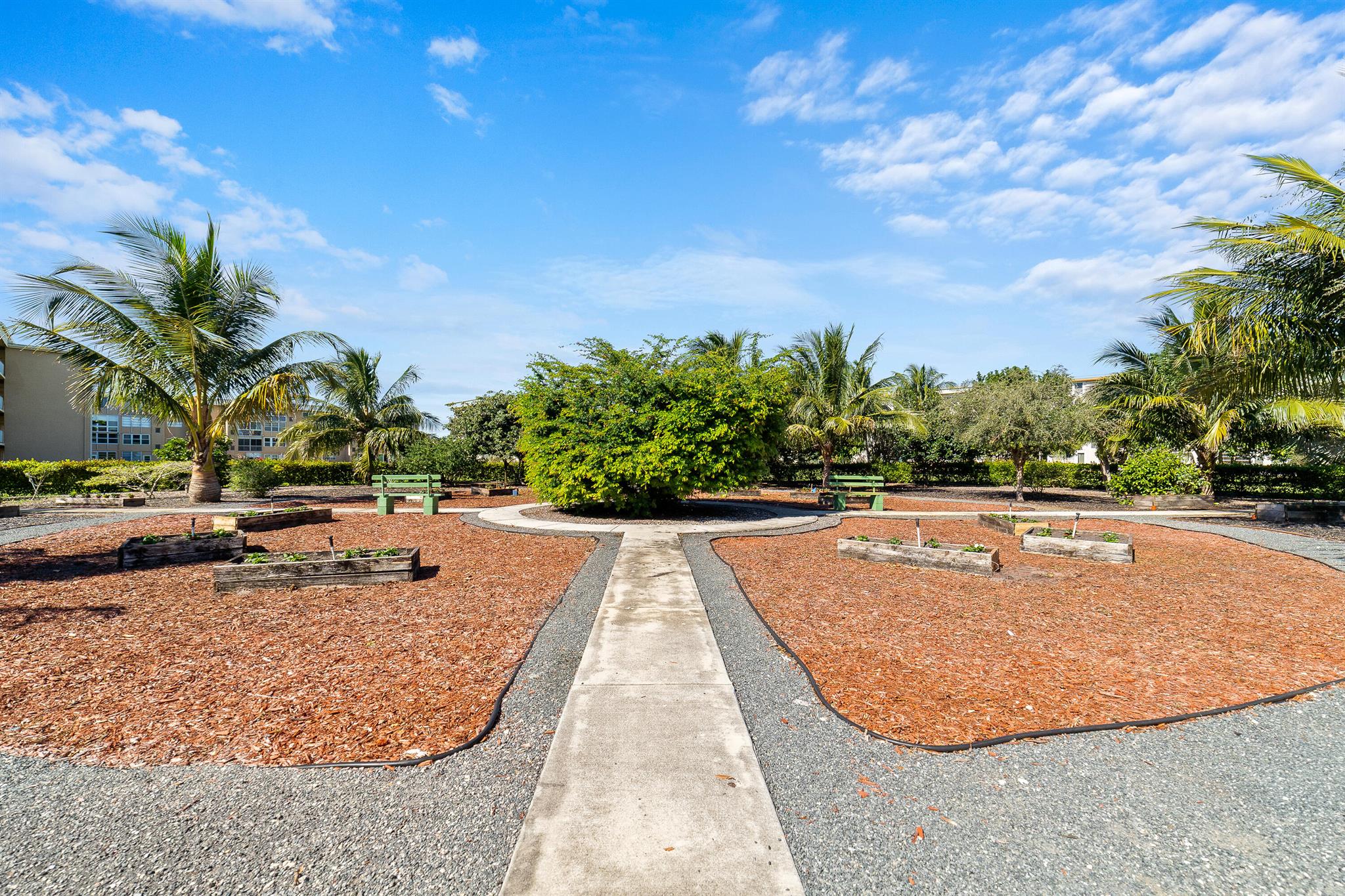 VILLAGE ROYALE ON THE GRE - Residential Lease