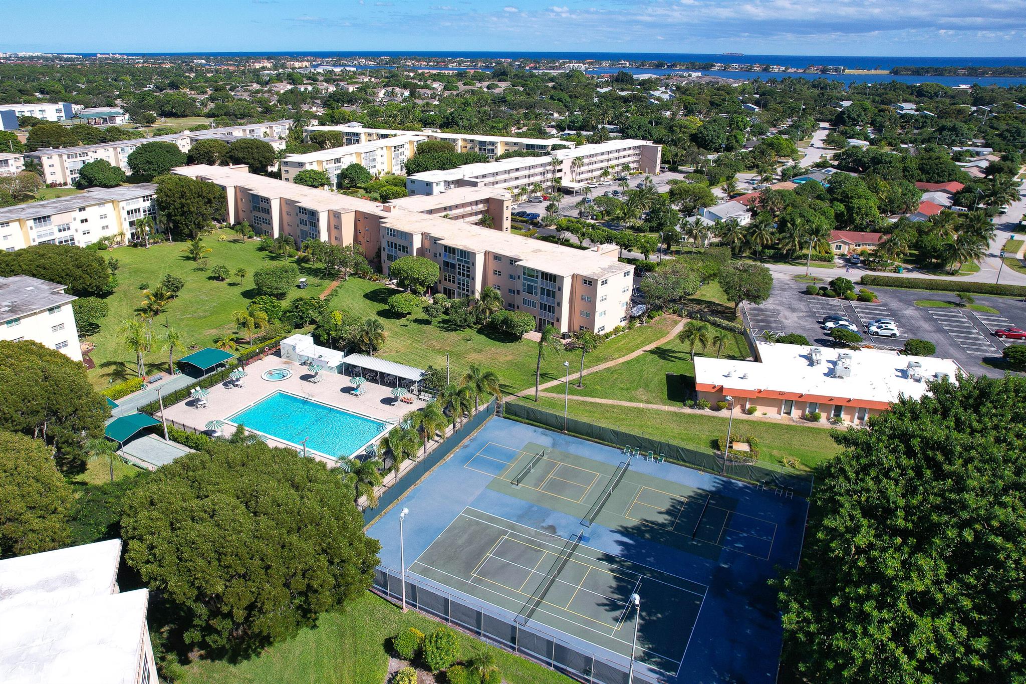 VILLAGE ROYALE ON THE GRE - Residential Lease