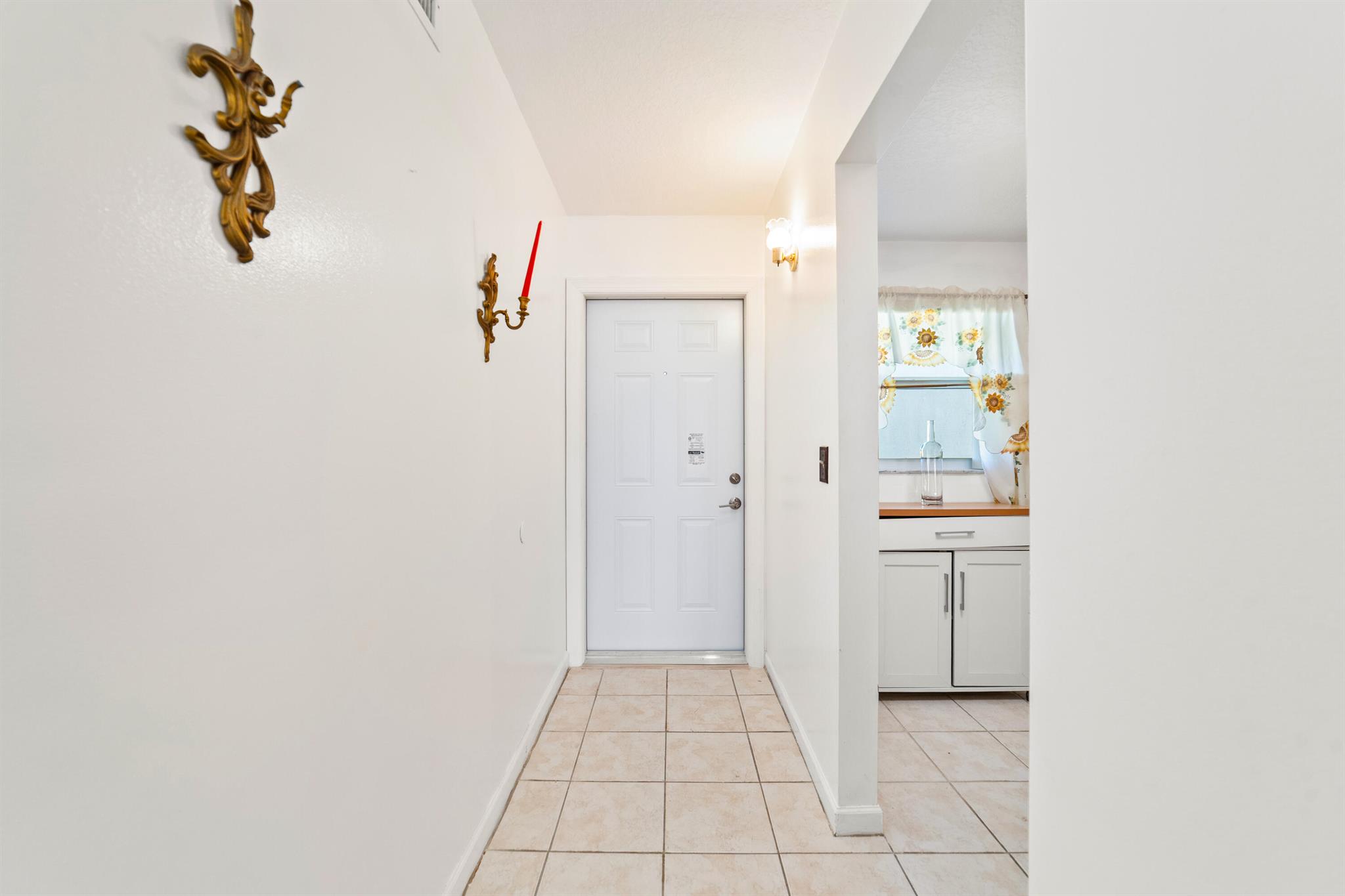 VILLAGE ROYALE ON THE GRE - Residential Lease