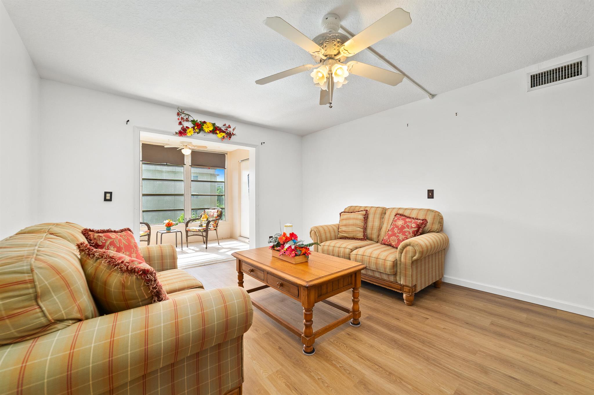 VILLAGE ROYALE ON THE GRE - Residential Lease