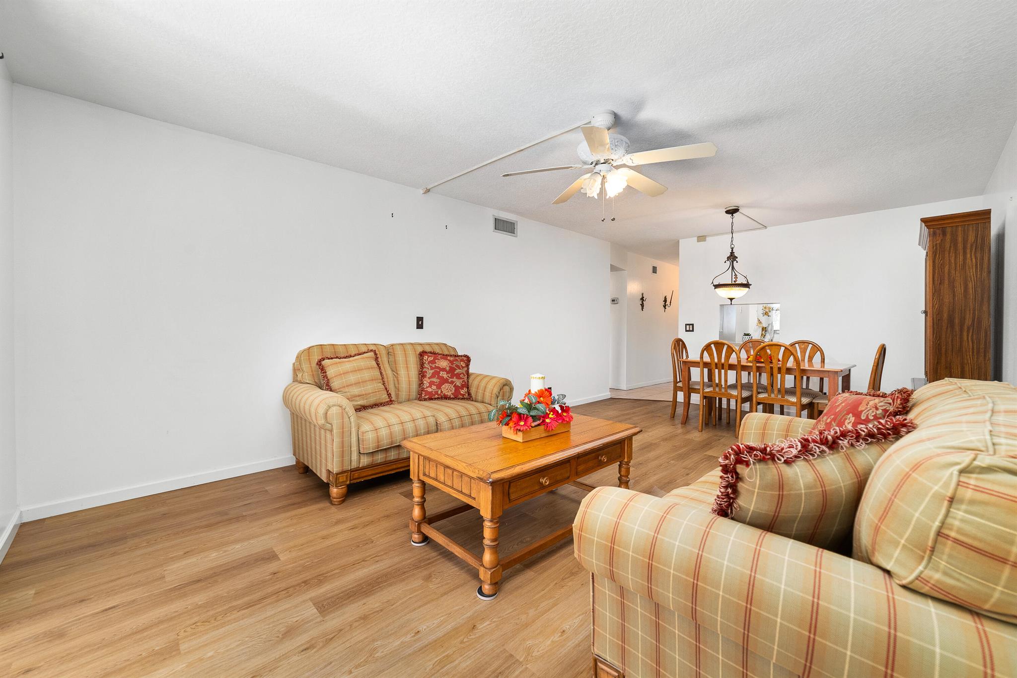 VILLAGE ROYALE ON THE GRE - Residential Lease