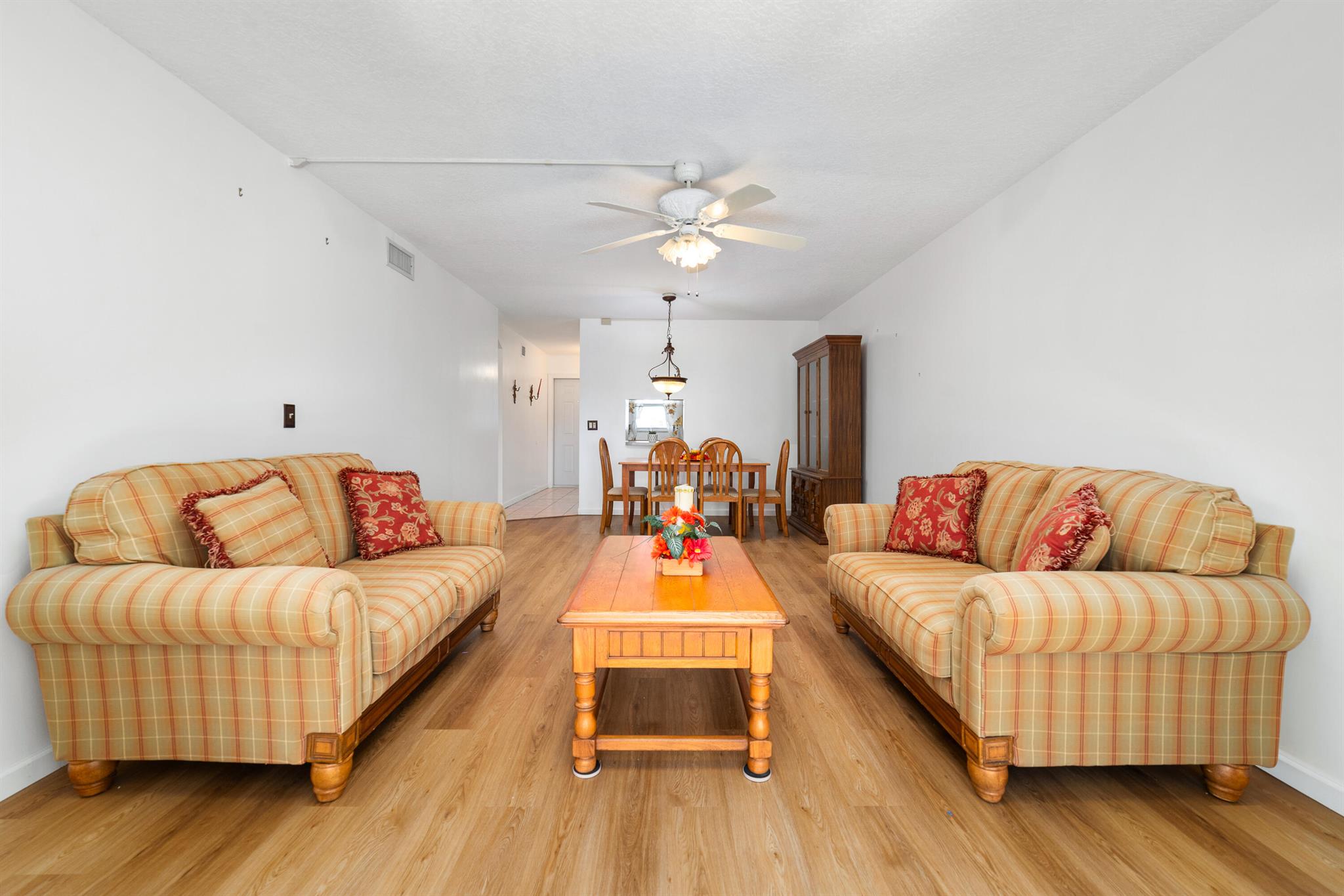 VILLAGE ROYALE ON THE GRE - Residential Lease