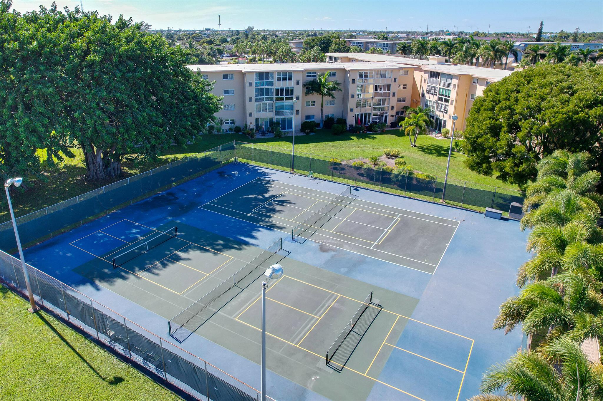 VILLAGE ROYALE ON THE GRE - Residential Lease