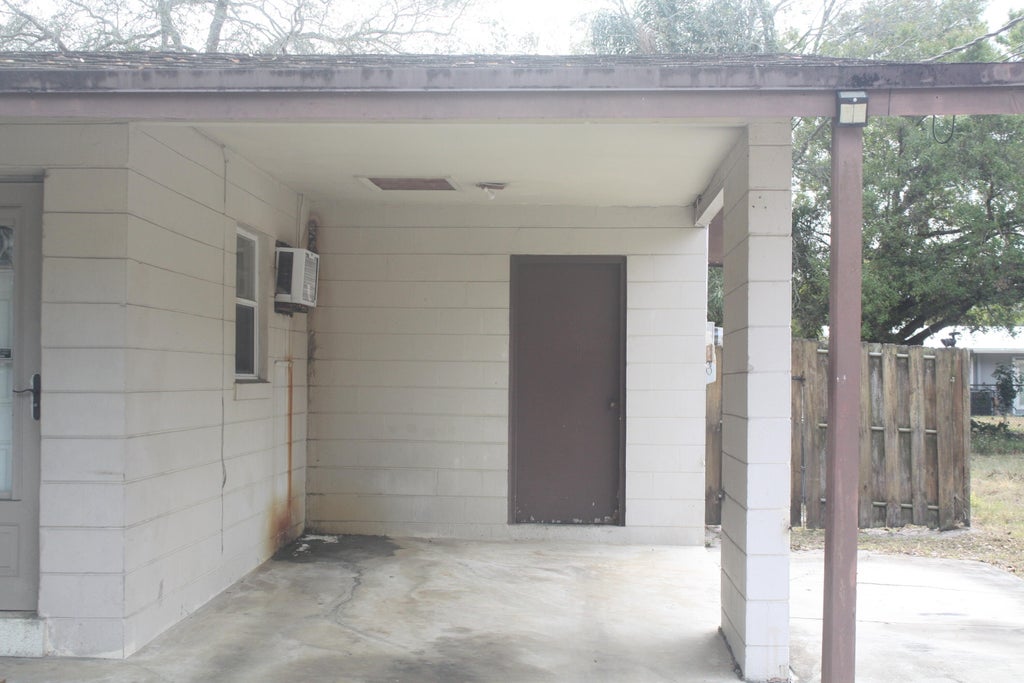 Photo of 2603 Avenue N, Fort Pierce, FL 34947 (MLS # B26049351)