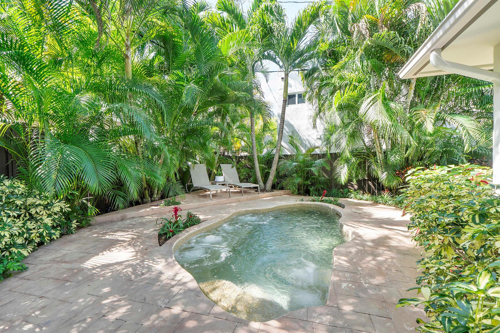 VICTORIA PARK CORR AMEN P - Residential