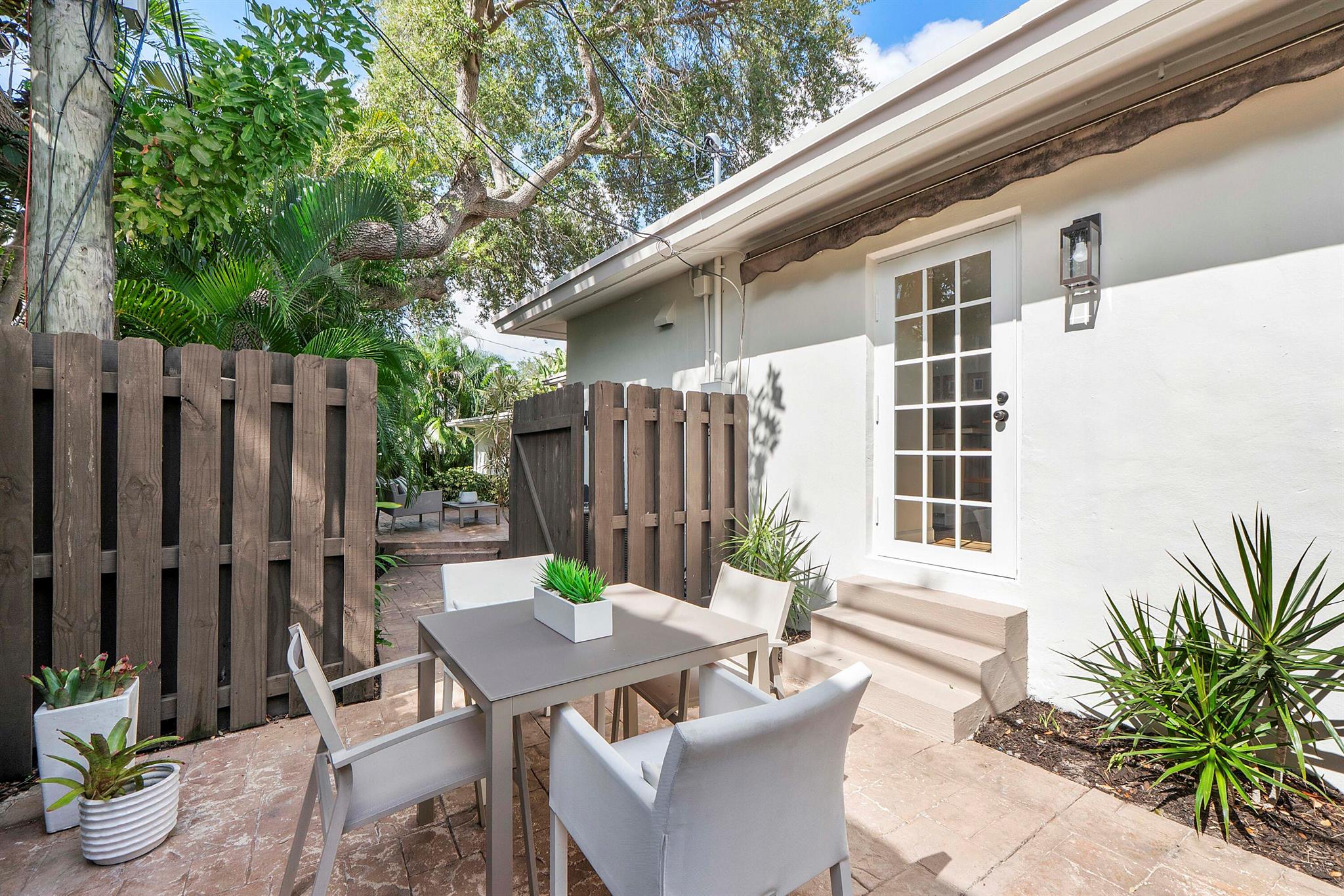 VICTORIA PARK CORR AMEN P - Residential