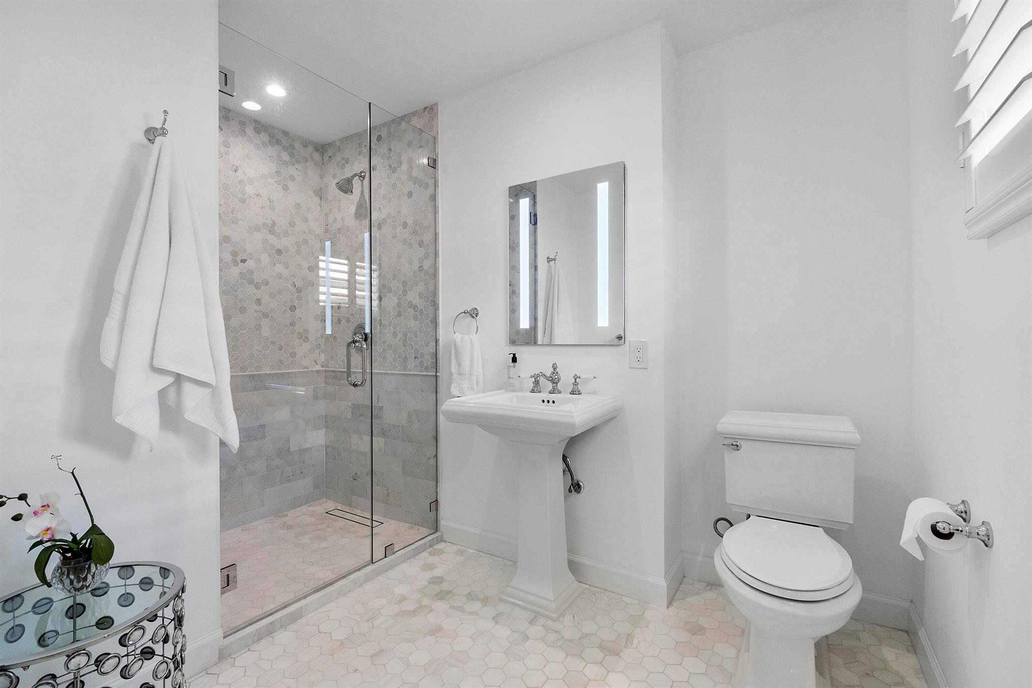 VICTORIA PARK CORR AMEN P - Residential