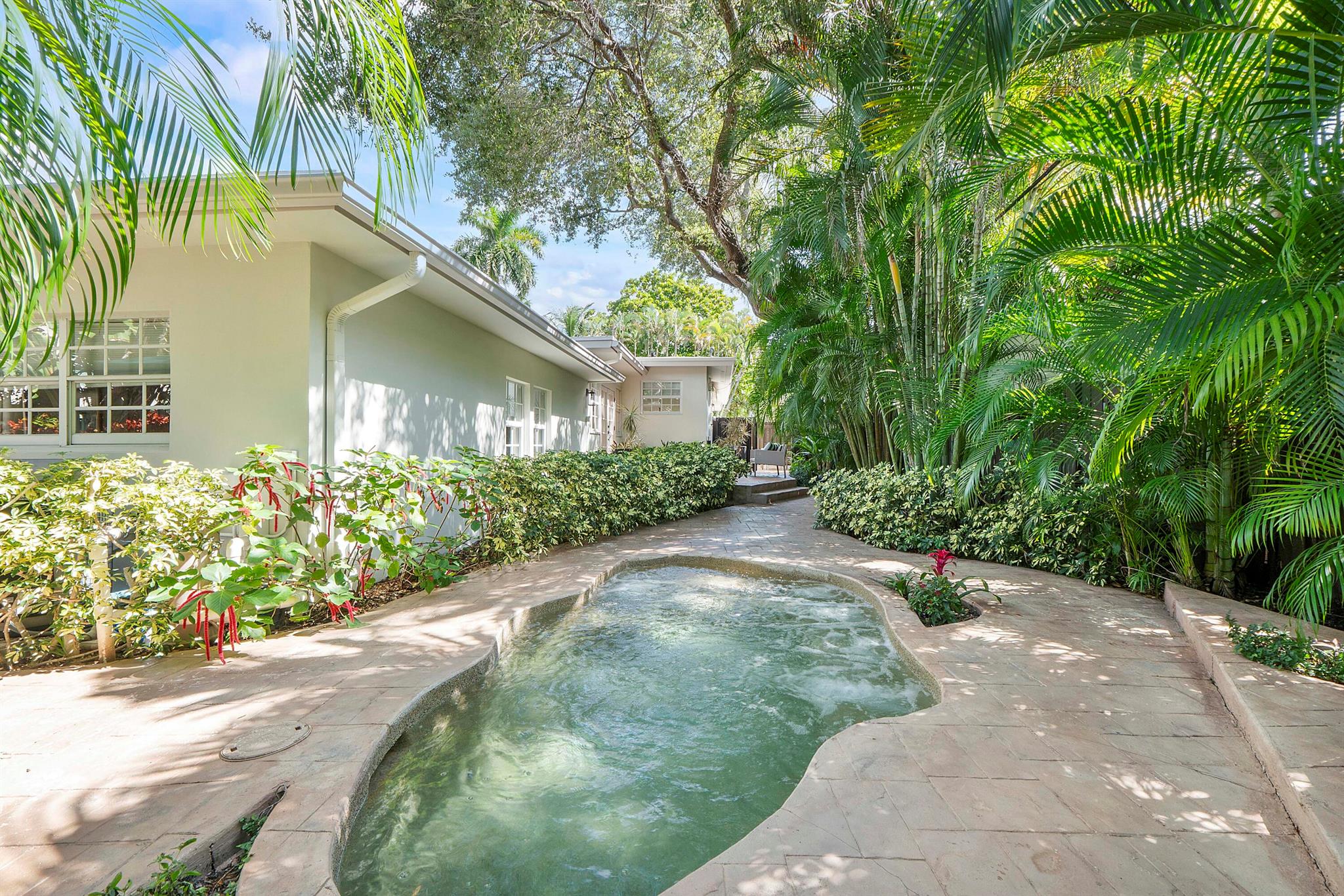 VICTORIA PARK CORR AMEN P - Residential