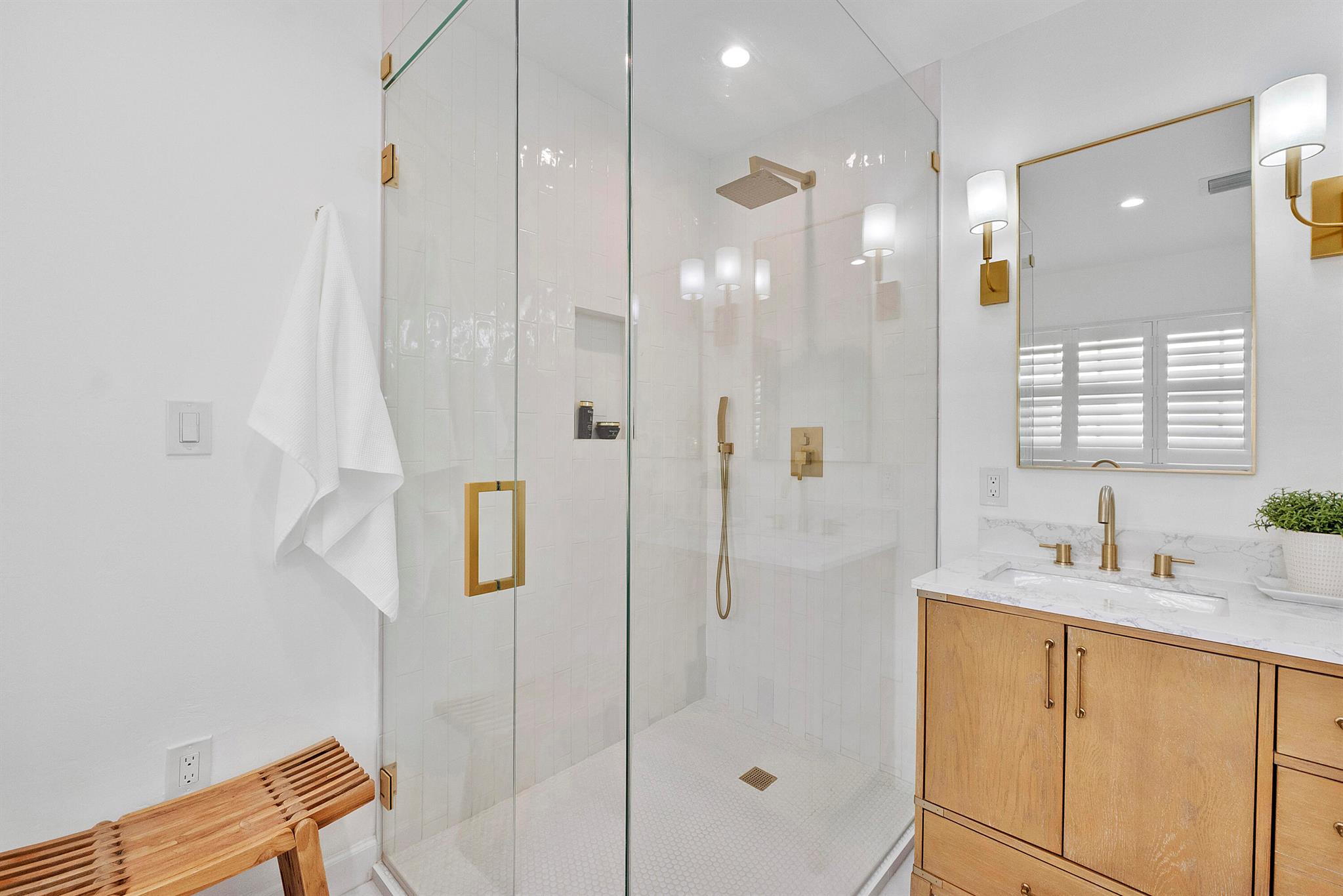 VICTORIA PARK CORR AMEN P - Residential