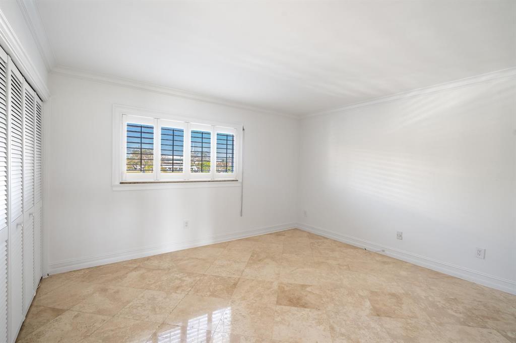 COUNTRY CLUB MANOR CONDO - Residential Lease