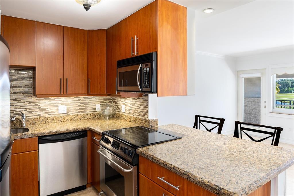 COUNTRY CLUB MANOR CONDO - Residential Lease