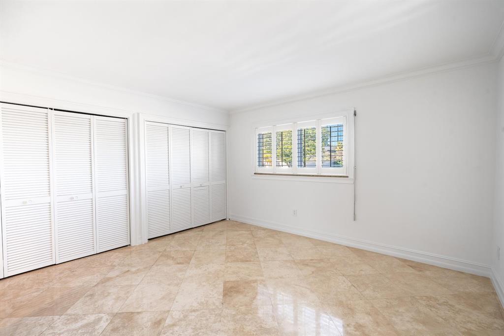 COUNTRY CLUB MANOR CONDO - Residential Lease