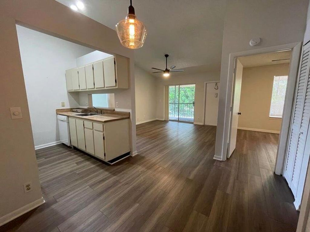 Photo of 6499 Chasewood Drive #H, Jupiter, FL 33458 (MLS # R10935389)