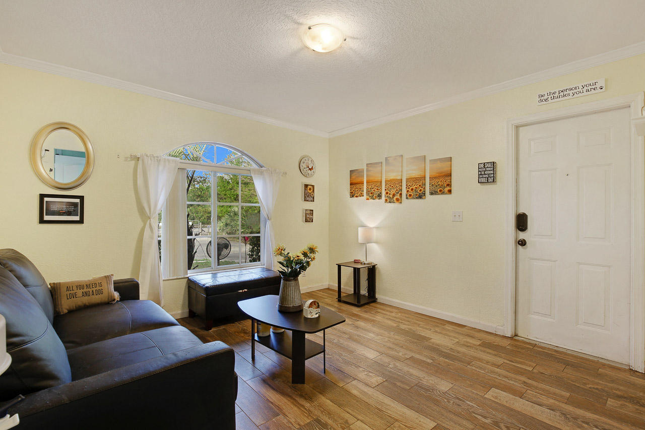 Loxahatchee - Residential