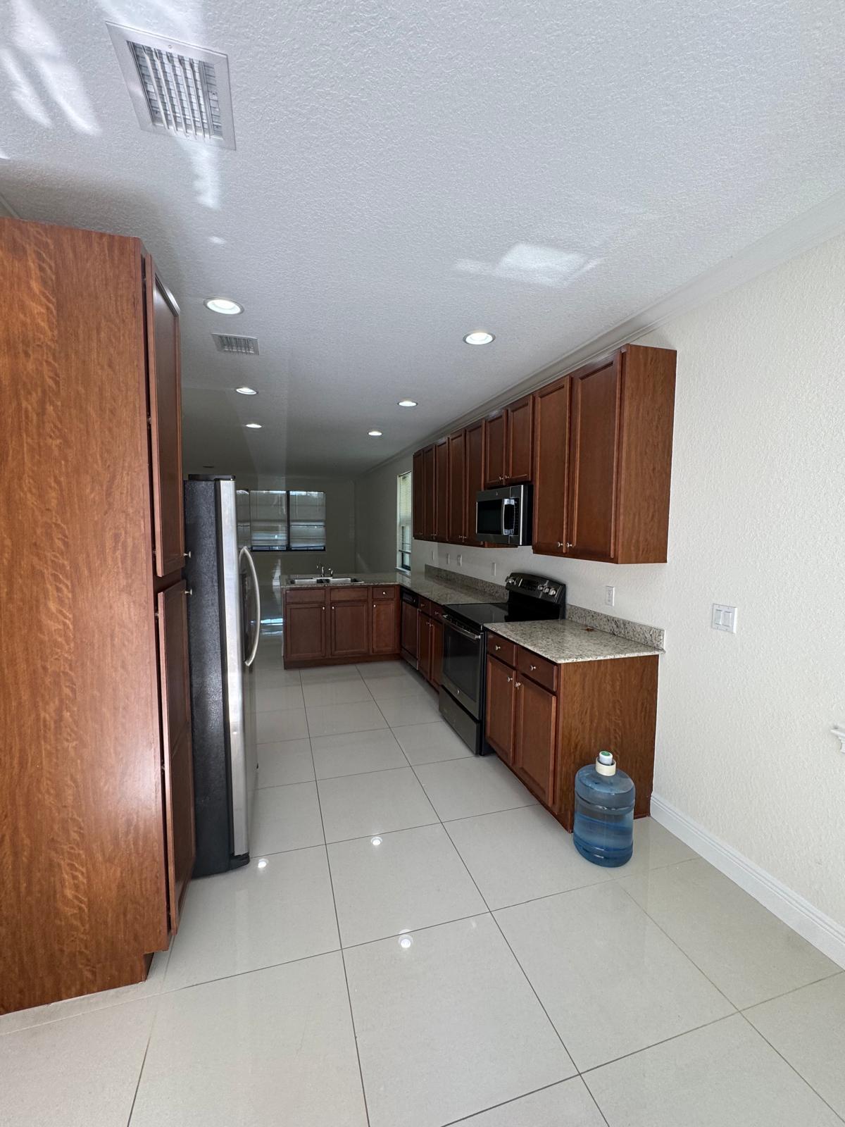 2723 NE 14th Street 108