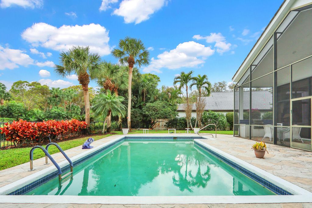 Photo of 13228 Verdun Drive, Palm Beach Gardens, FL 33410 (MLS # R11161381)