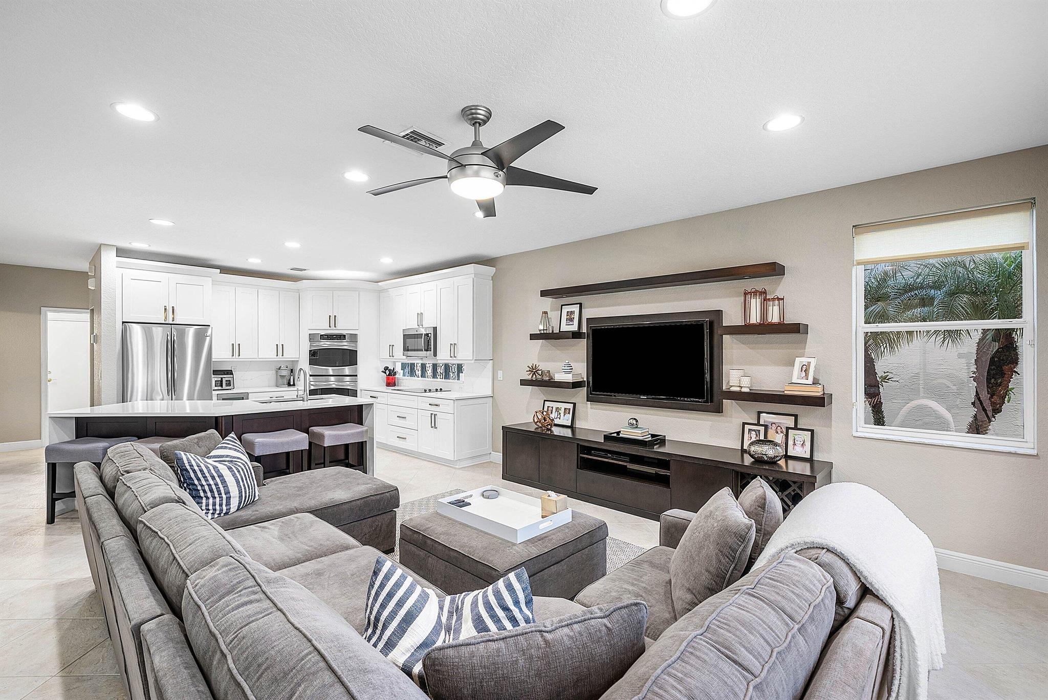 SATURNIA ISLES - Residential