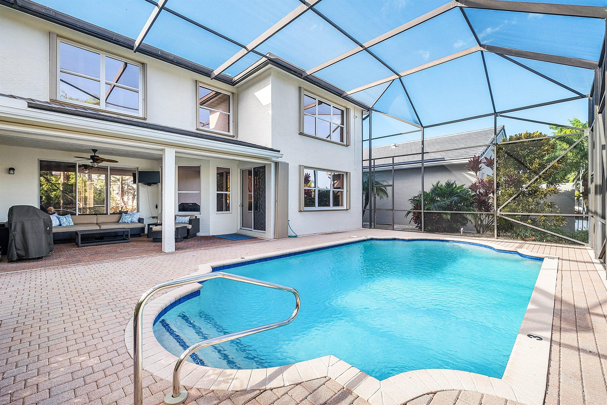 SATURNIA ISLES - Residential