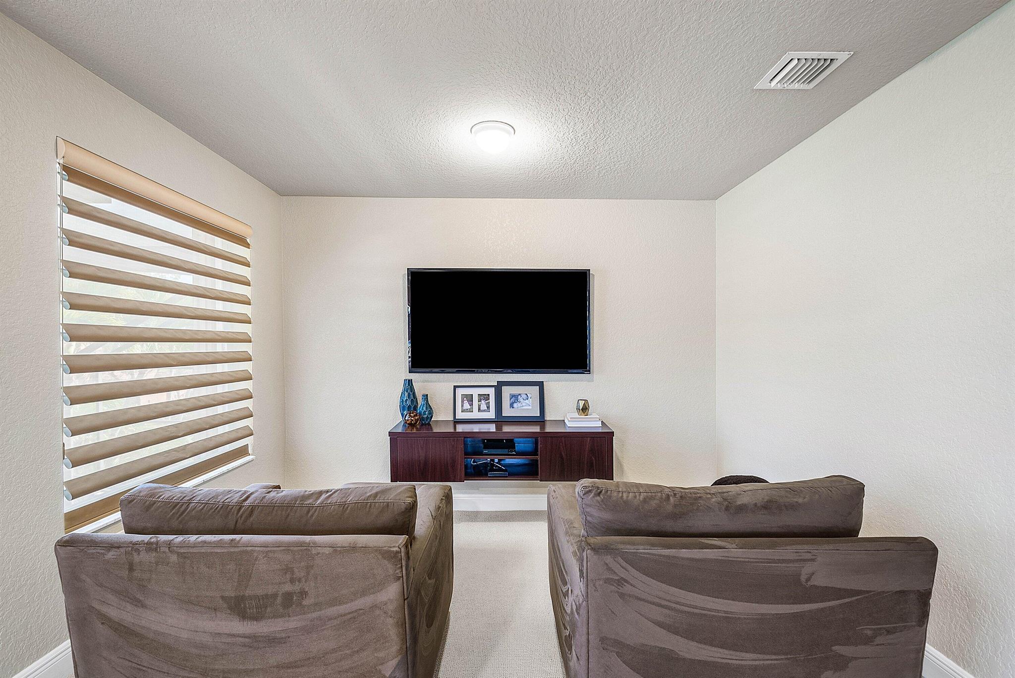 SATURNIA ISLES - Residential