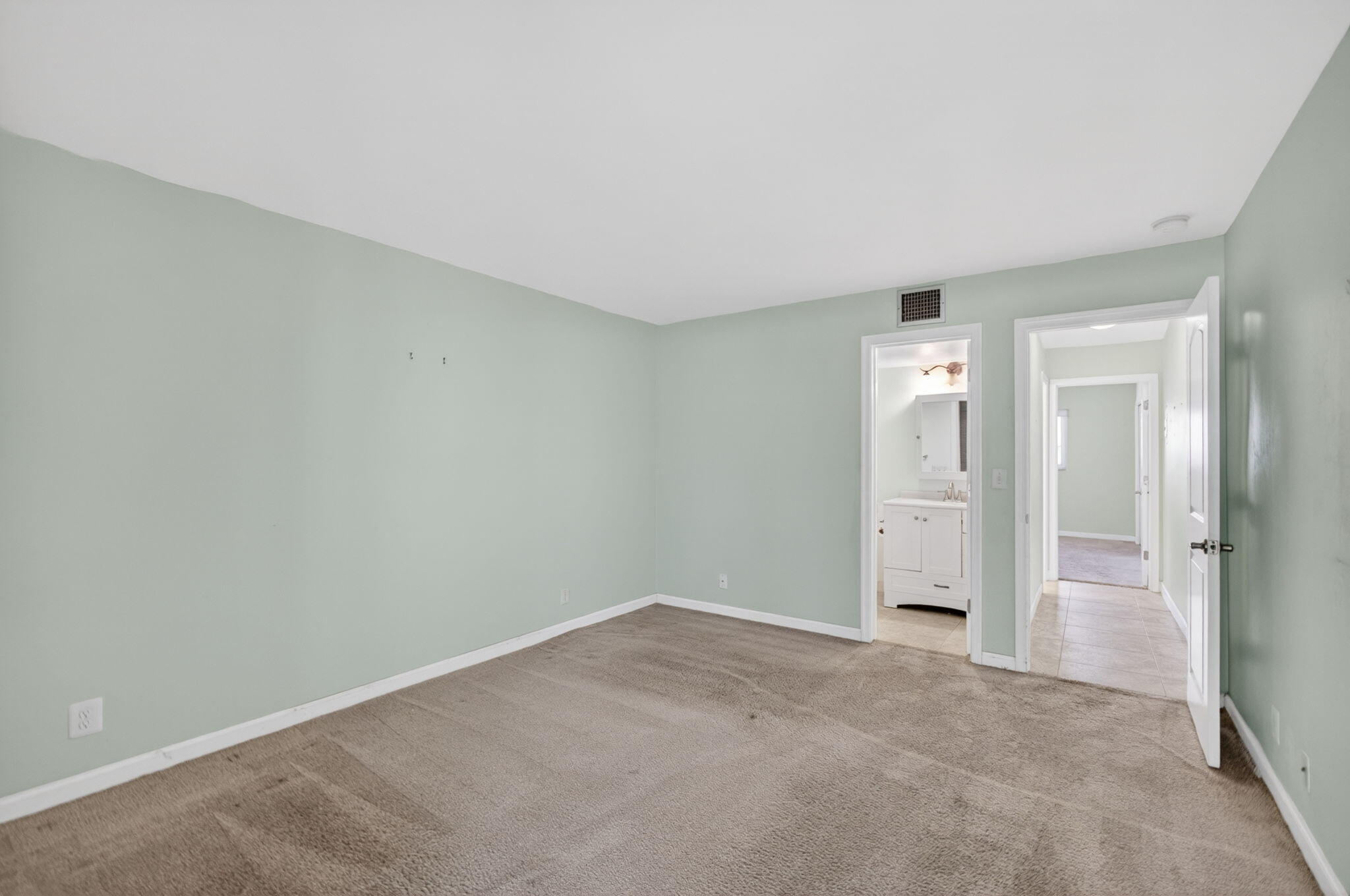 TEQUESTA GARDEN CONDO 7 - Residential