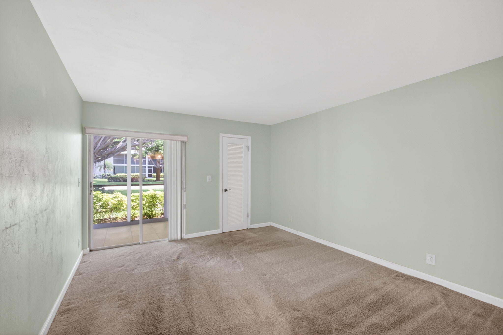 TEQUESTA GARDEN CONDO 7 - Residential