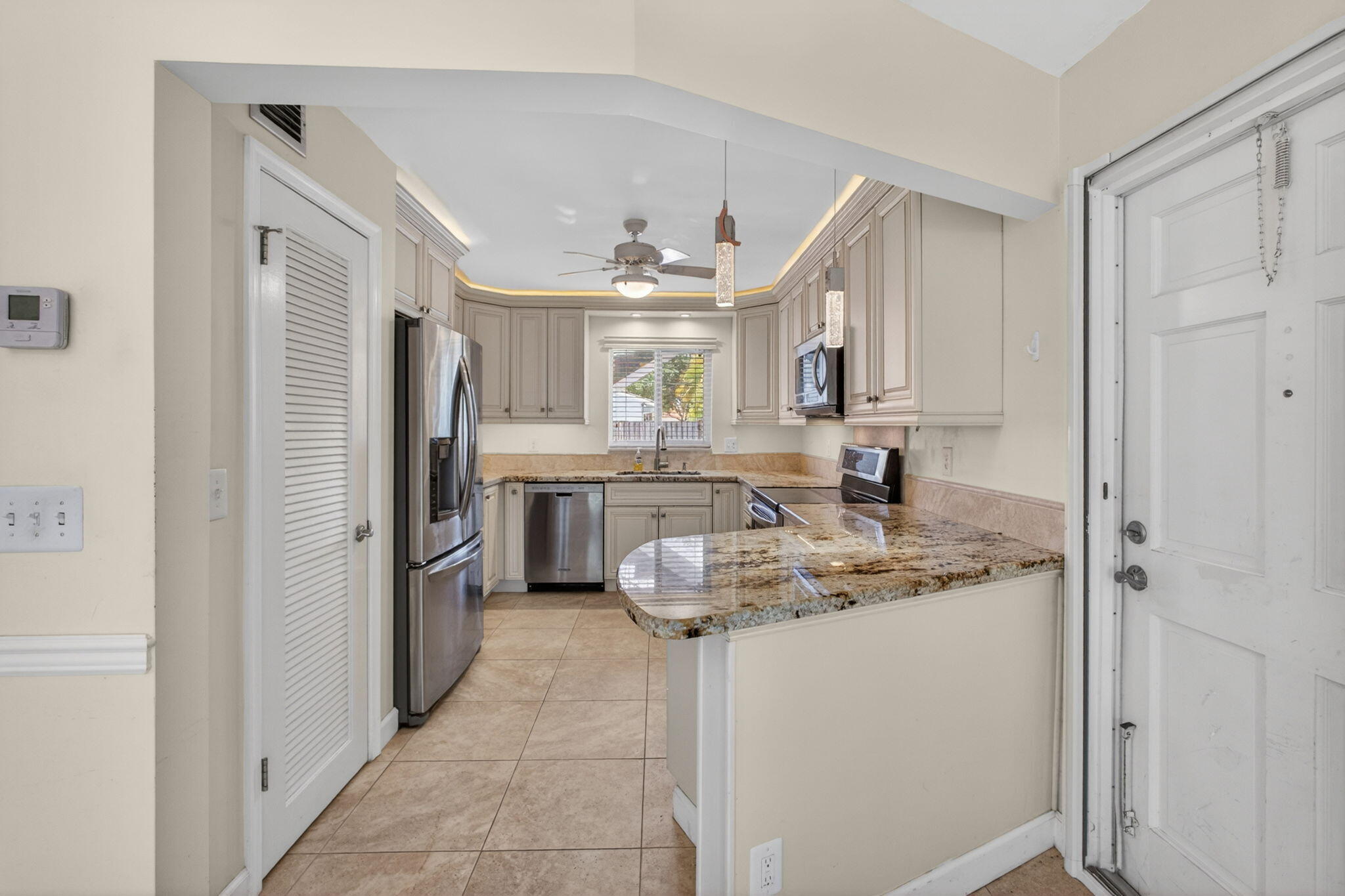 TEQUESTA GARDEN CONDO 7 - Residential