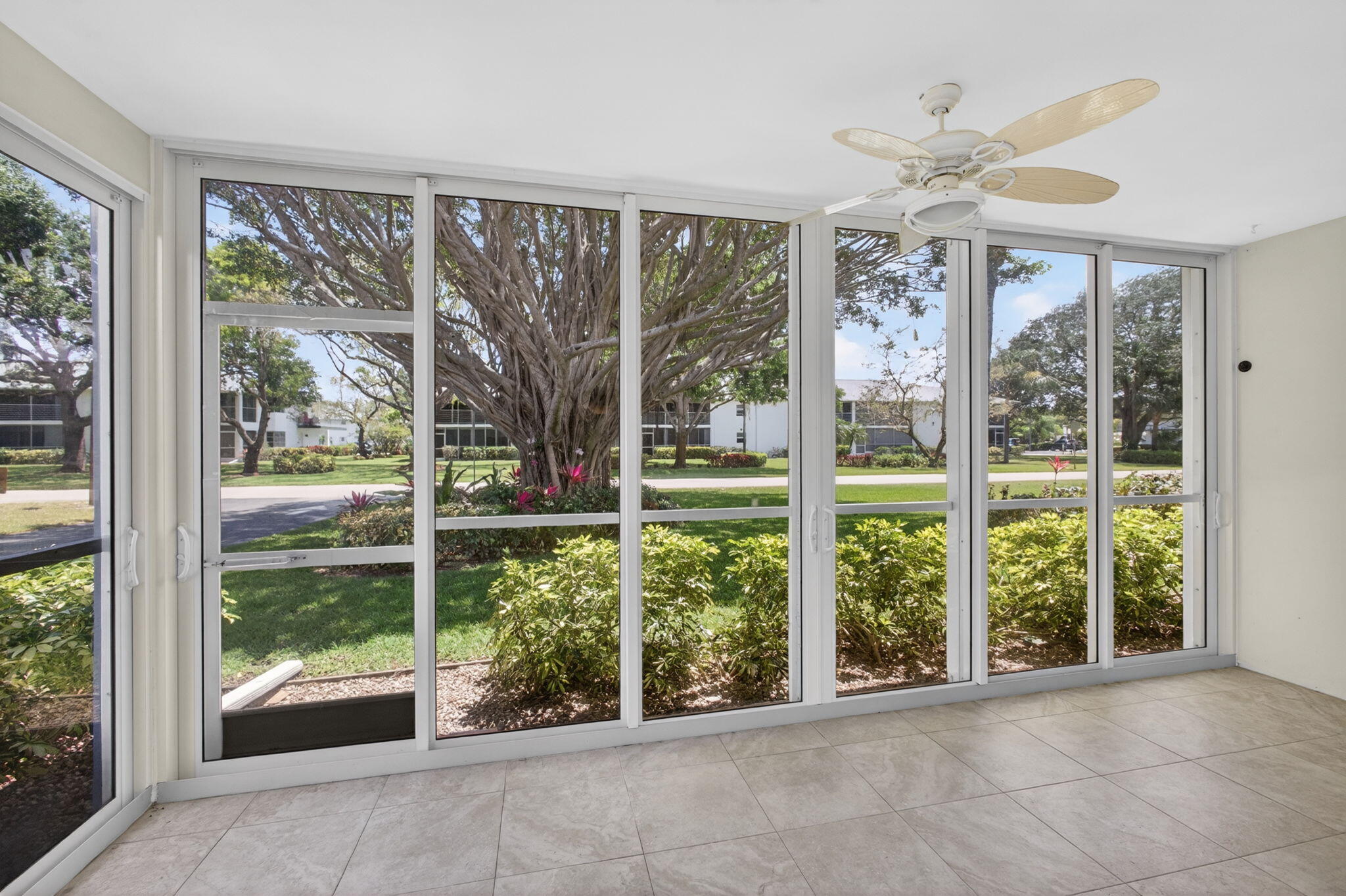 TEQUESTA GARDEN CONDO 7 - Residential