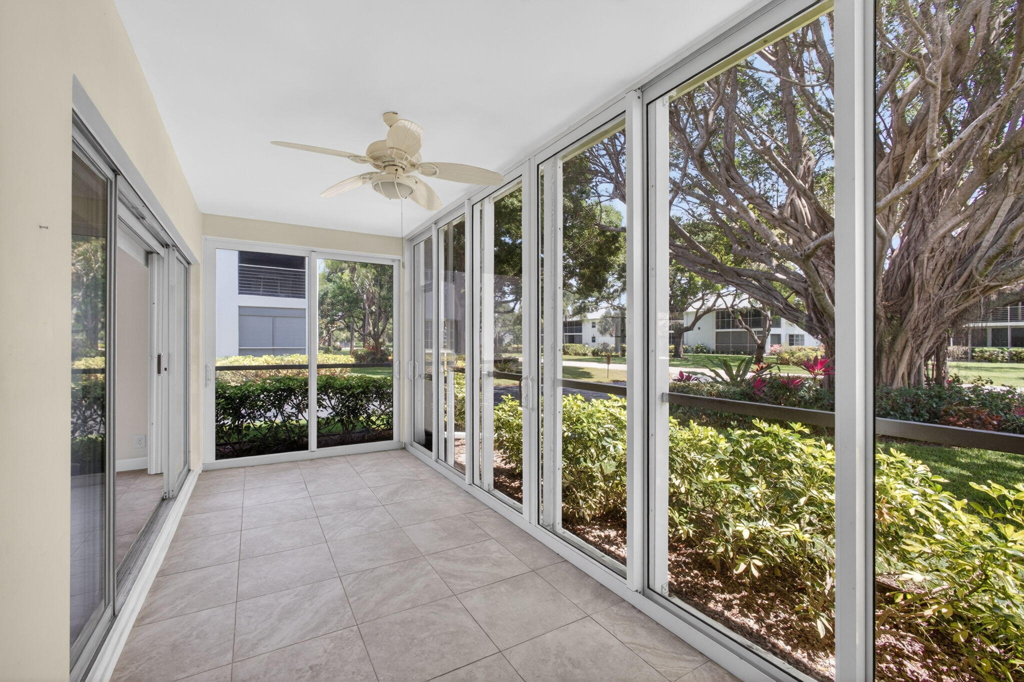TEQUESTA GARDEN CONDO 7 - Residential