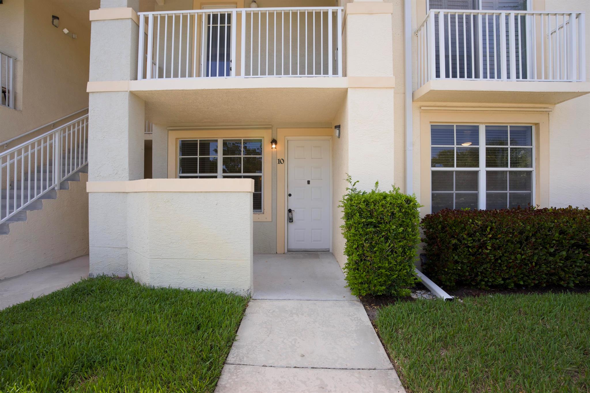 Freshly painted 2 bedroom, 2 bath unit located in the heart of Abacoa. Highly walkable community with shops, dining, entertainment, and events just steps away. This home features an updated kitchen and bathrooms, a functional split floor plan, and plenty of parking for residents and guests.The property has a strong rental history, with the previous tenant in place for nearly a decade, speaking to its comfort, quality, and unbeatable location. Move-in ready and available for quick occupancy.