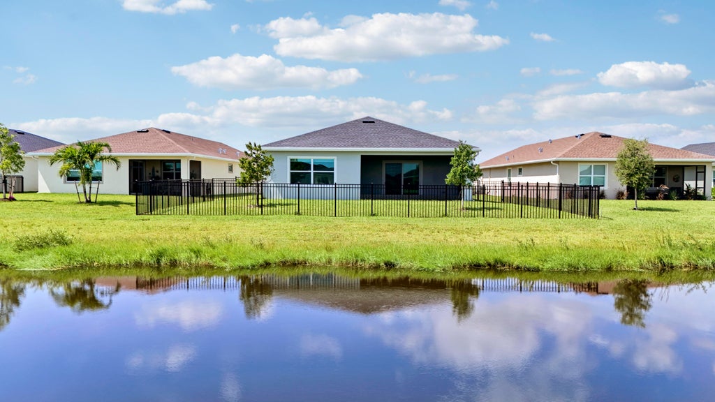 Photo of 1113 SE CROSSWOOD Way, Port Saint Lucie, FL 34984 (MLS # B26066790)