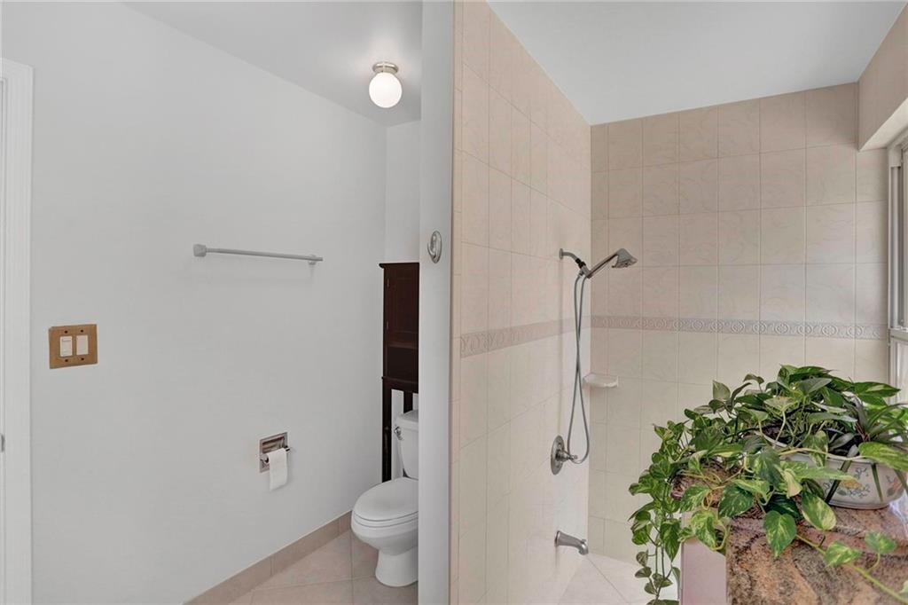 RAMBLEWOOD - Residential Lease