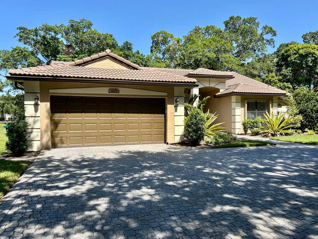 Photo of 4175 W AUGUSTA Avenue, Cooper City, FL 33026 (MLS # B26066217)