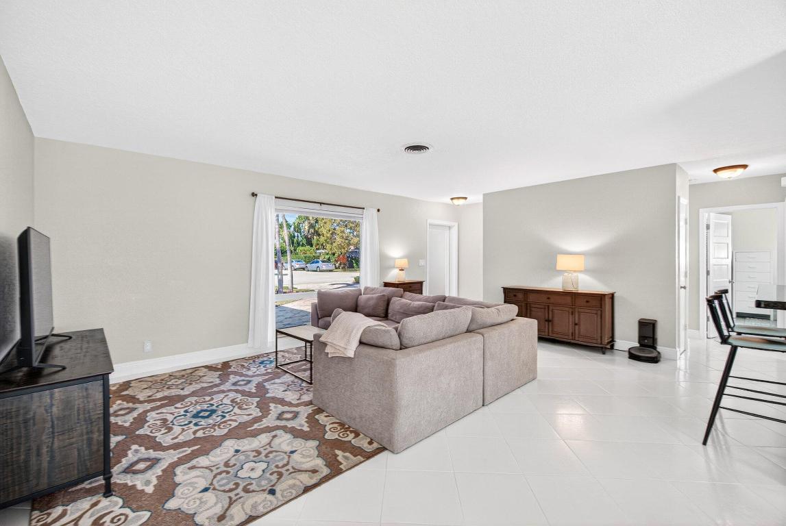 BOCA RATON SQUARE UNIT 13 - Residential