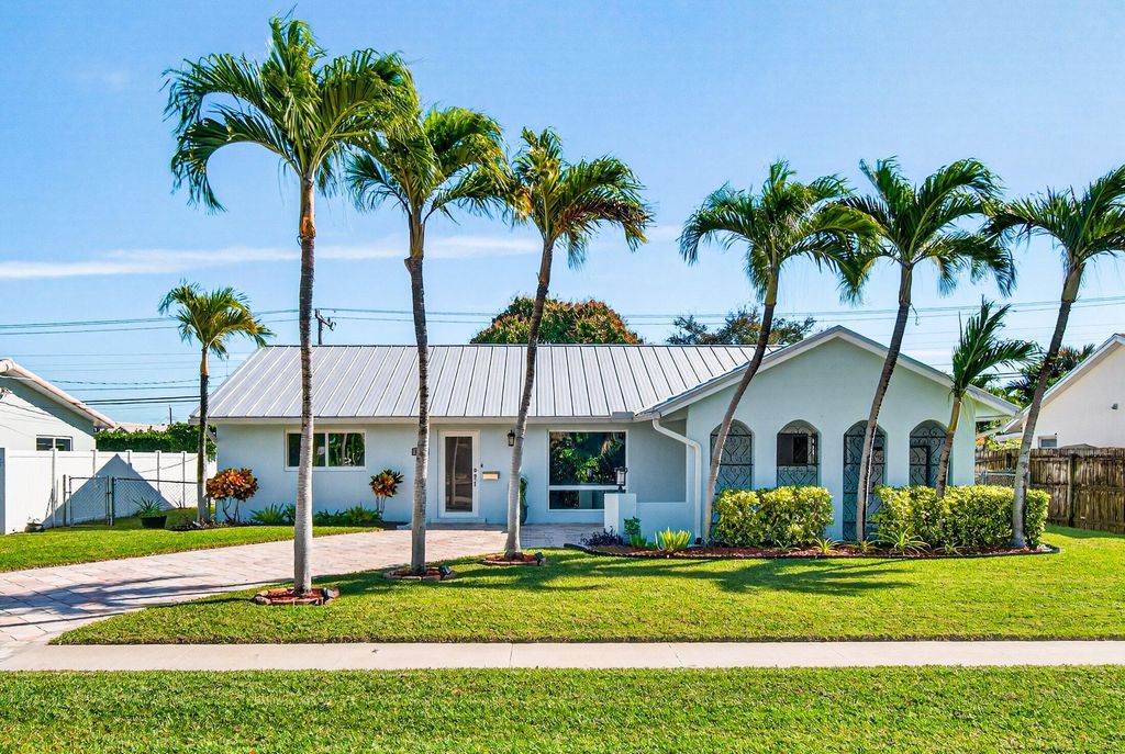 Photo of 1200 SW 12th Terrace, Boca Raton, FL 33486 (MLS # R11156221)