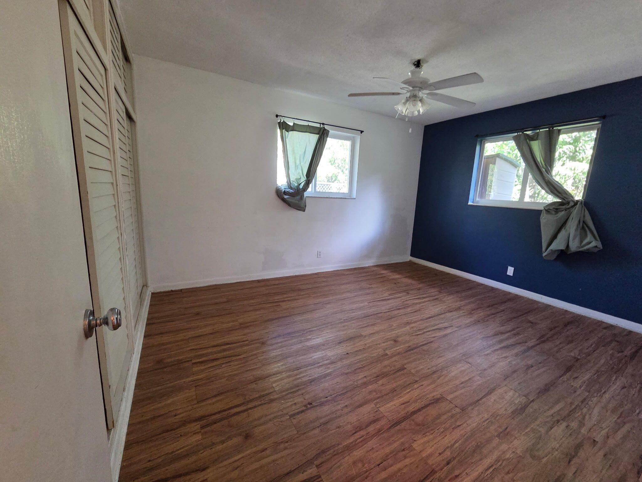4271 NW 8th Street