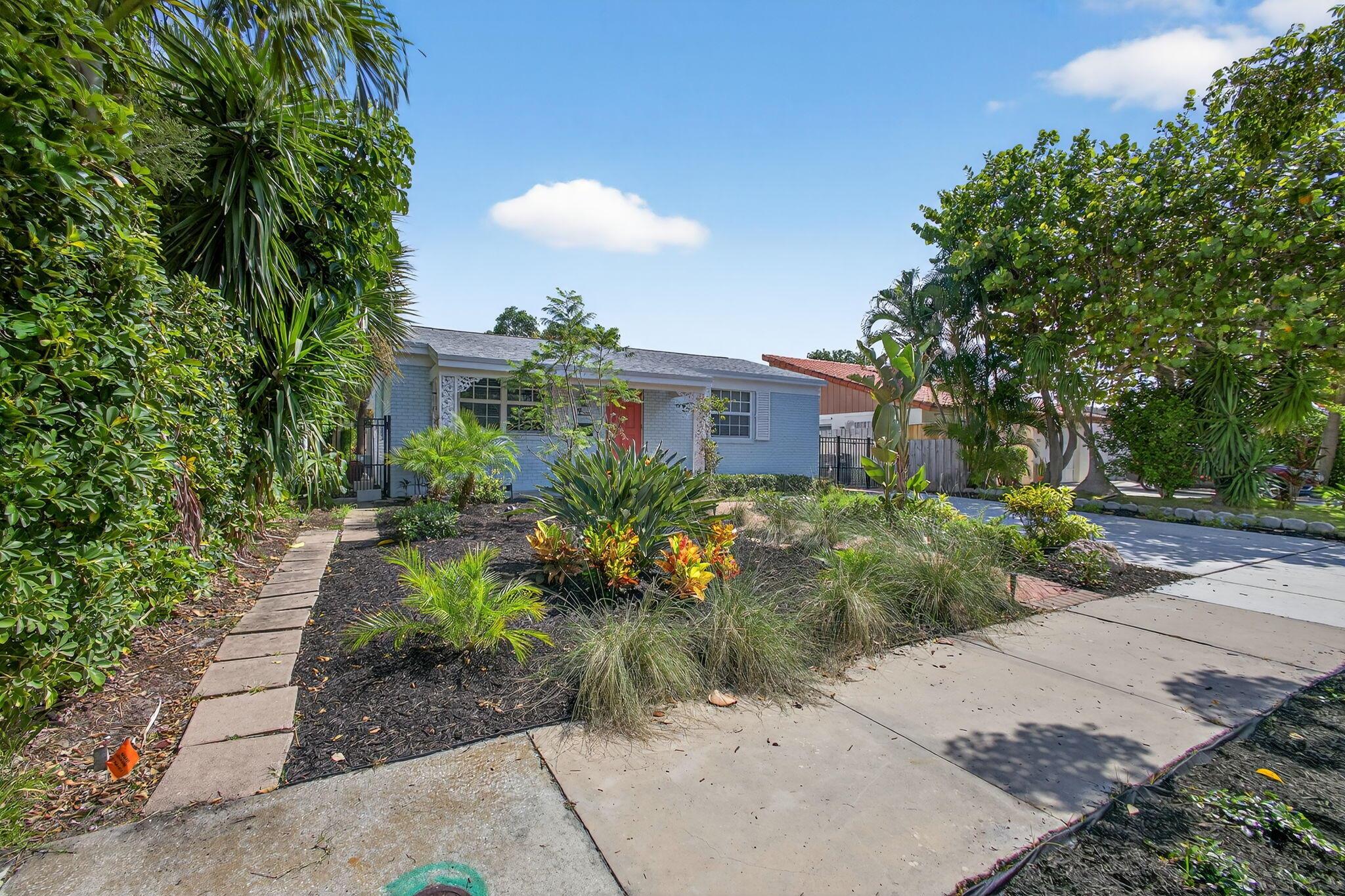 225 Cortez Road