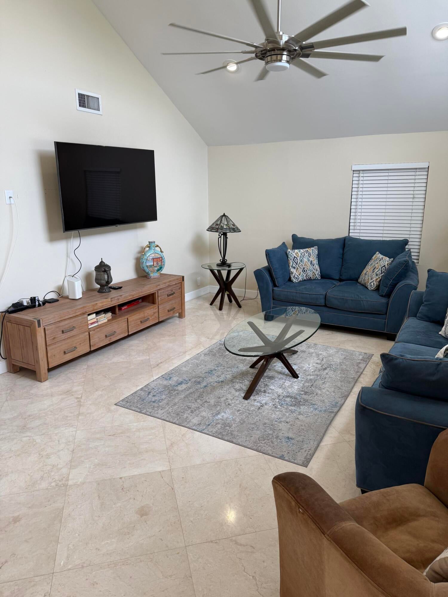 6306 N Ocean Boulevard, Ocean Ridge, FL, 33435/$2,500,000 1 6306 N Ocean Boulevard