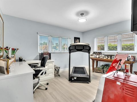 Tiny photo for 829 Appleby Street, Boca Raton, FL 33487 (MLS # B26044005)