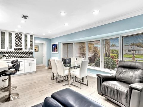 Tiny photo for 829 Appleby Street, Boca Raton, FL 33487 (MLS # B26044005)