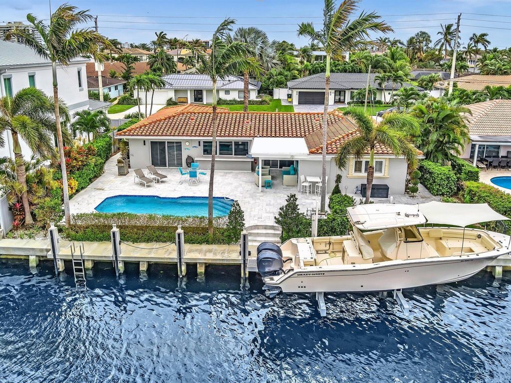 Photo of 829 Appleby Street, Boca Raton, FL 33487 (MLS # B26044005)