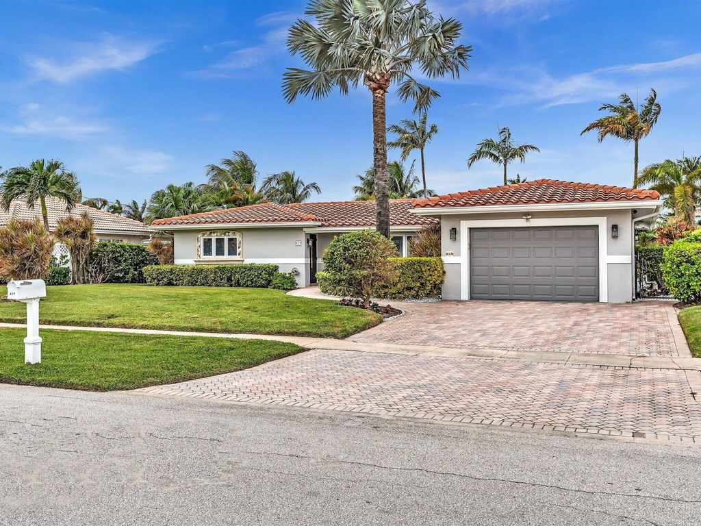 Photo of 829 Appleby Street, Boca Raton, FL 33487 (MLS # B26044005)