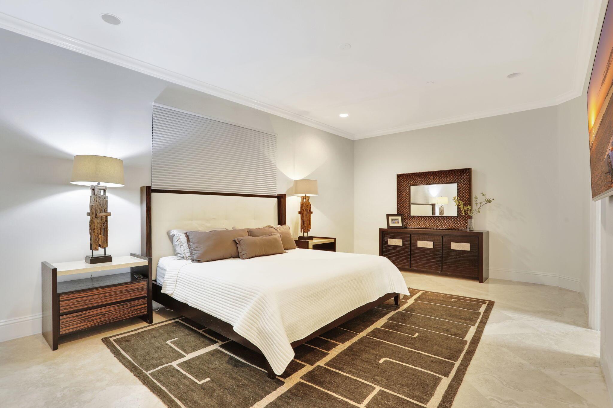 HILLSBORO SHORES SEC - Residential