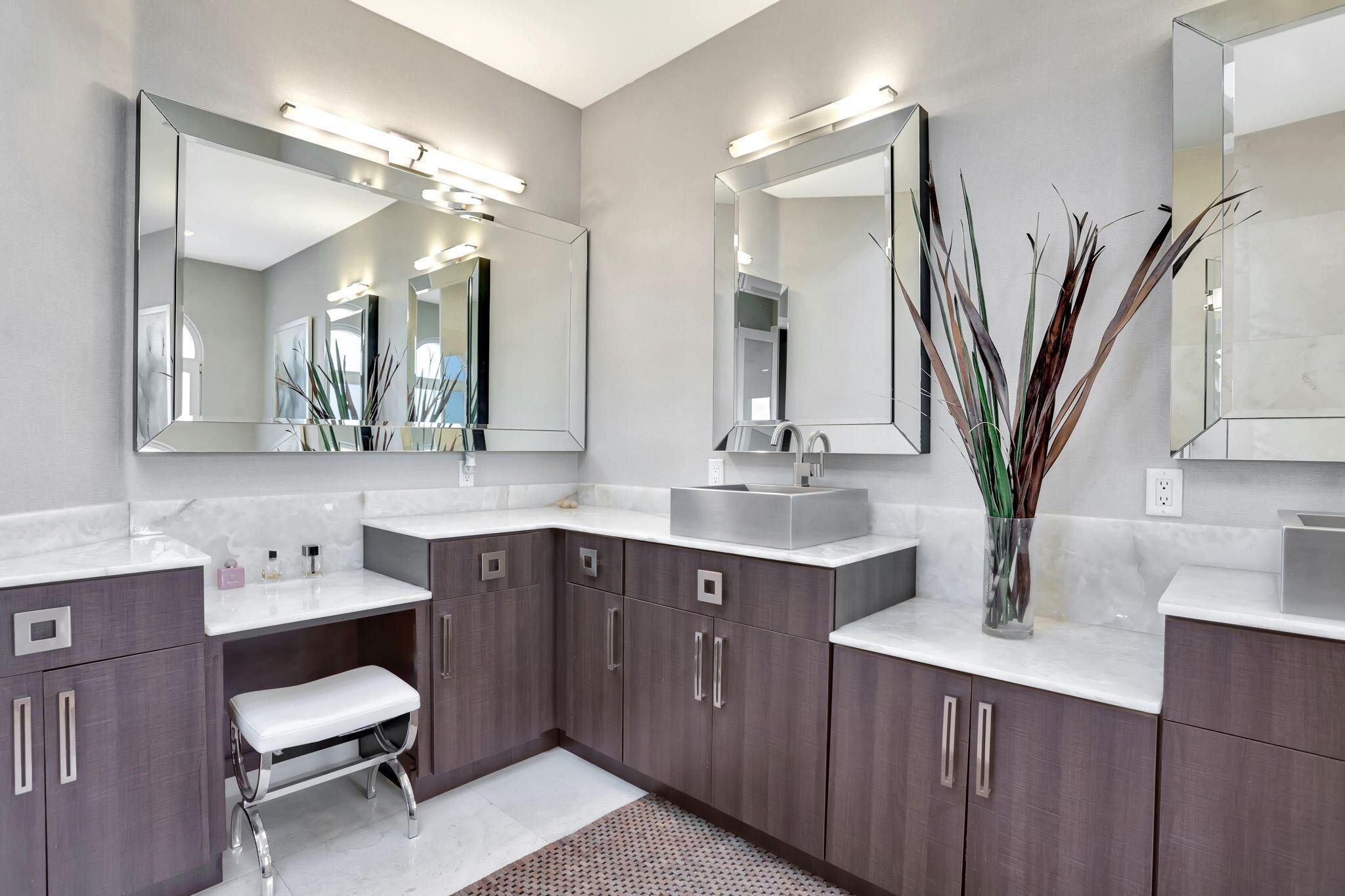 HILLSBORO SHORES SEC - Residential