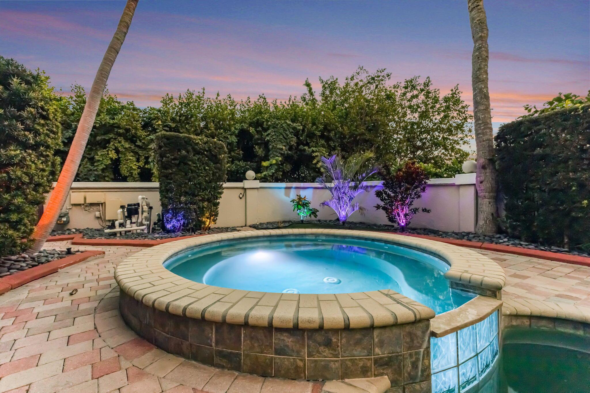 HILLSBORO SHORES SEC - Residential