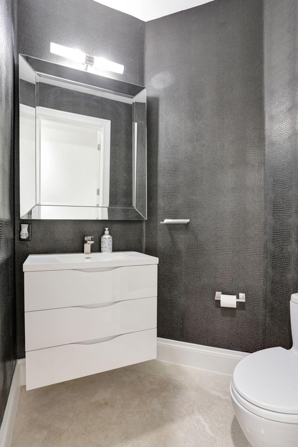 HILLSBORO SHORES SEC - Residential