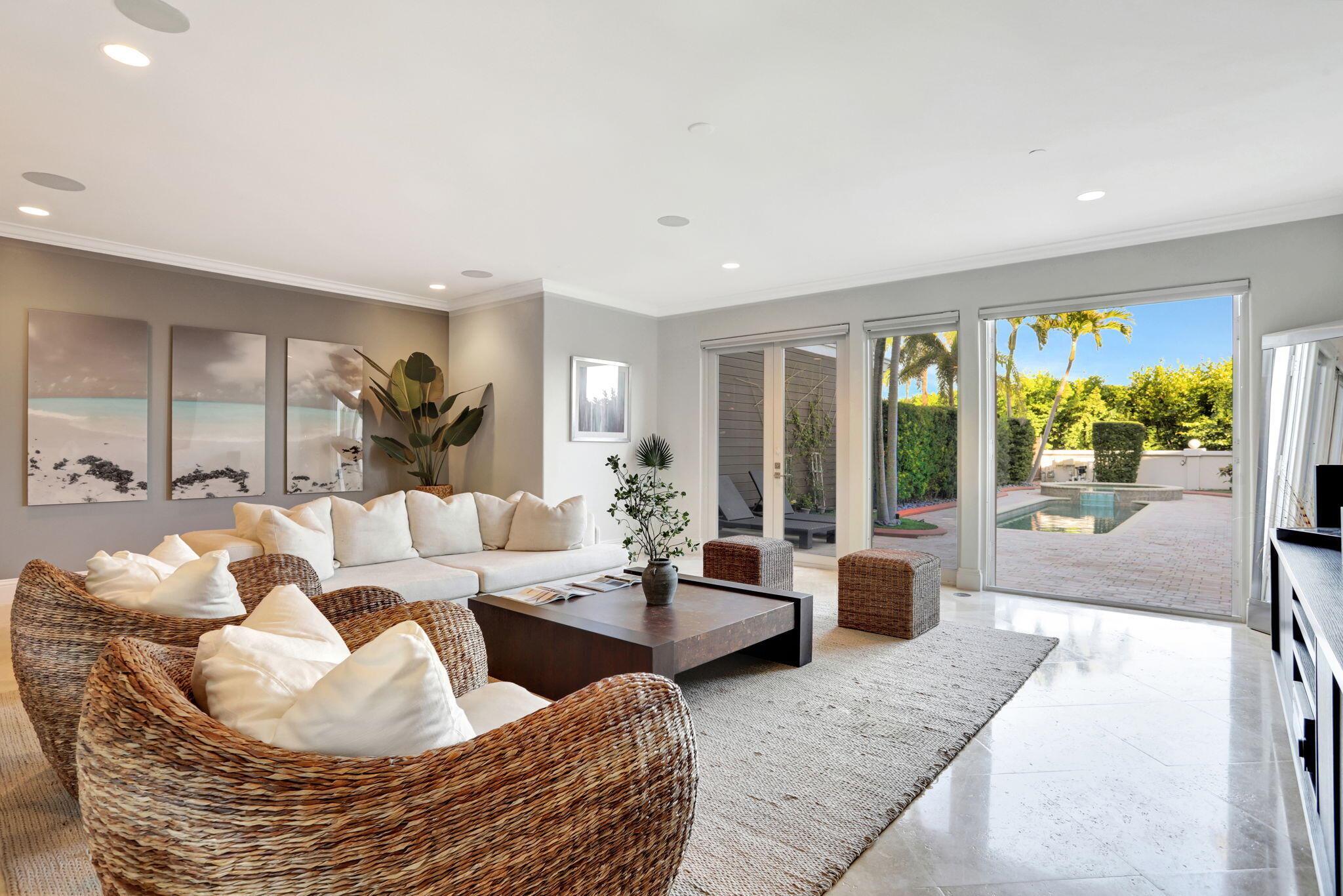 HILLSBORO SHORES SEC - Residential