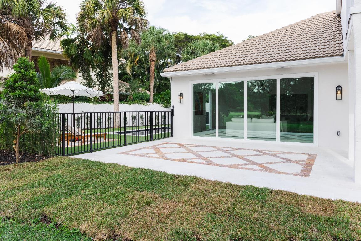 FIRST FAIRWAY COND II - Residential